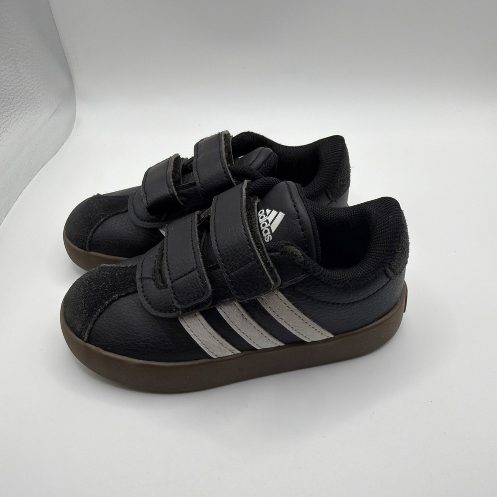 adidas Kids Size 8 Black Hook Loop Sneakers Gum Sole Toddler Shoes - Picture 3 of 8